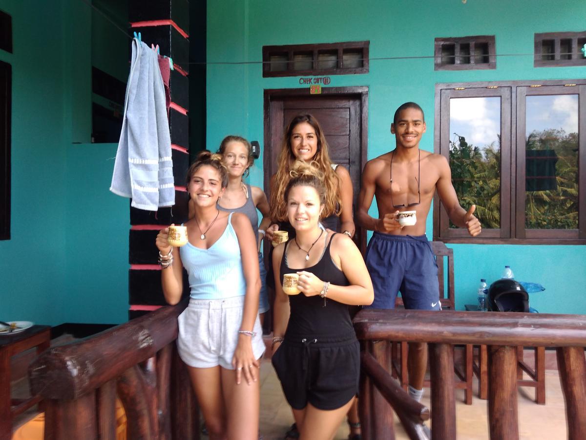 Breeze Hostel Kuta  Ngoại thất bức ảnh