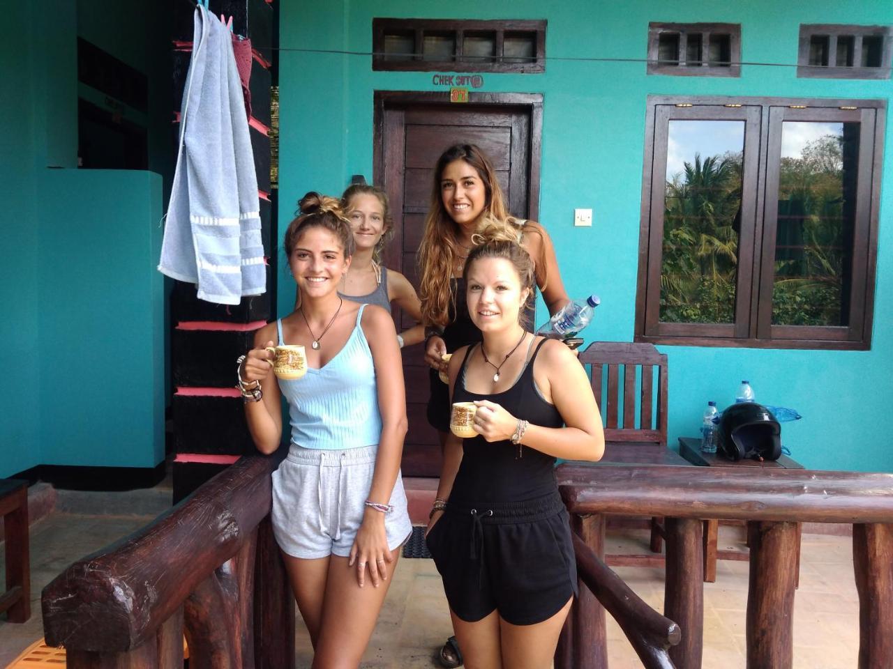 Breeze Hostel Kuta  Ngoại thất bức ảnh
