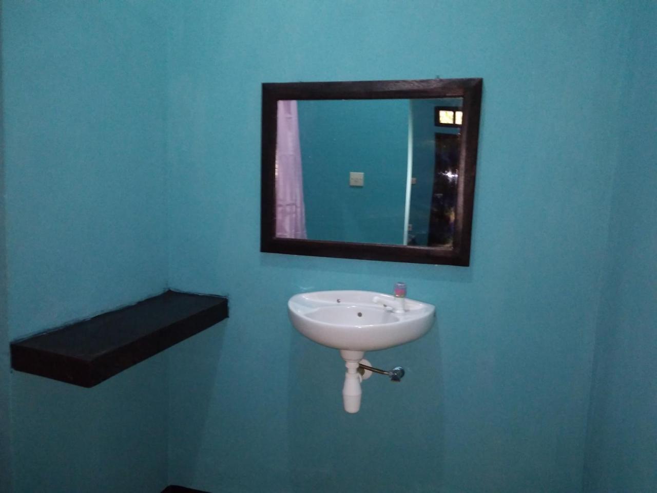 Breeze Hostel Kuta  Ngoại thất bức ảnh