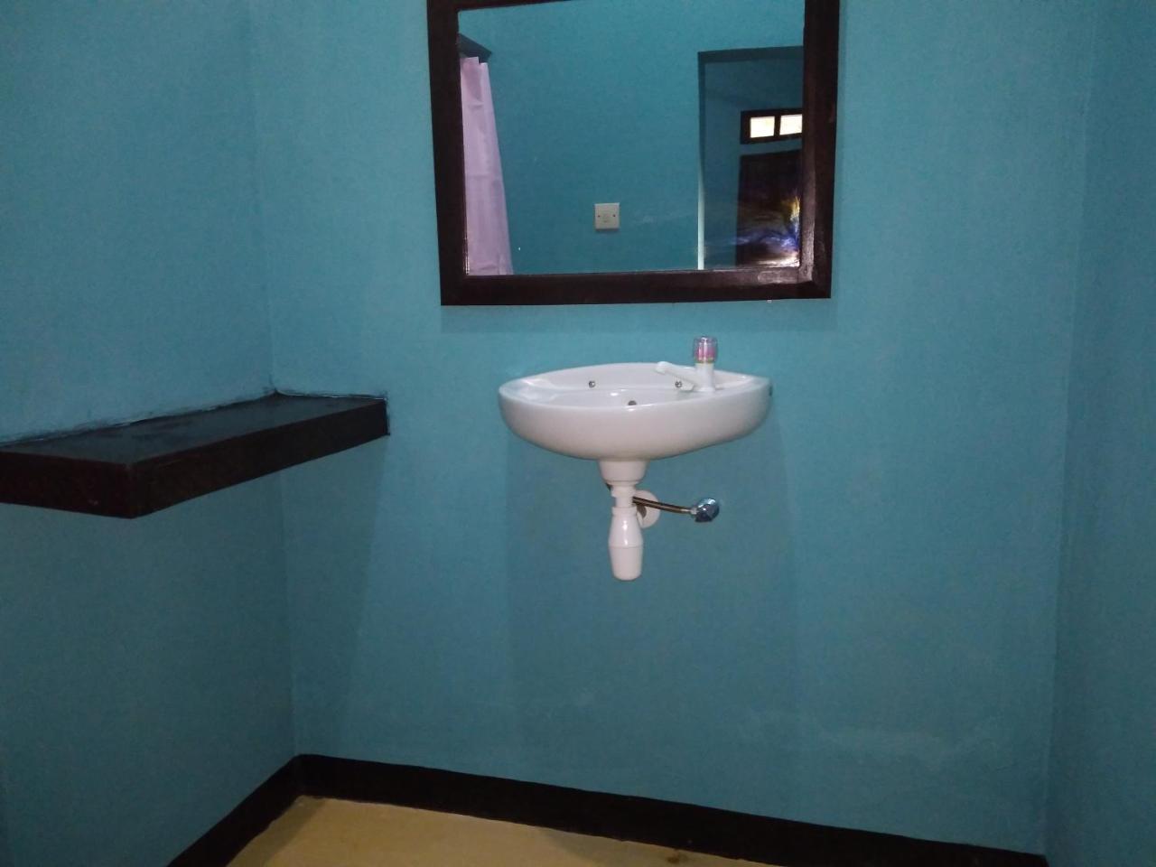 Breeze Hostel Kuta  Ngoại thất bức ảnh